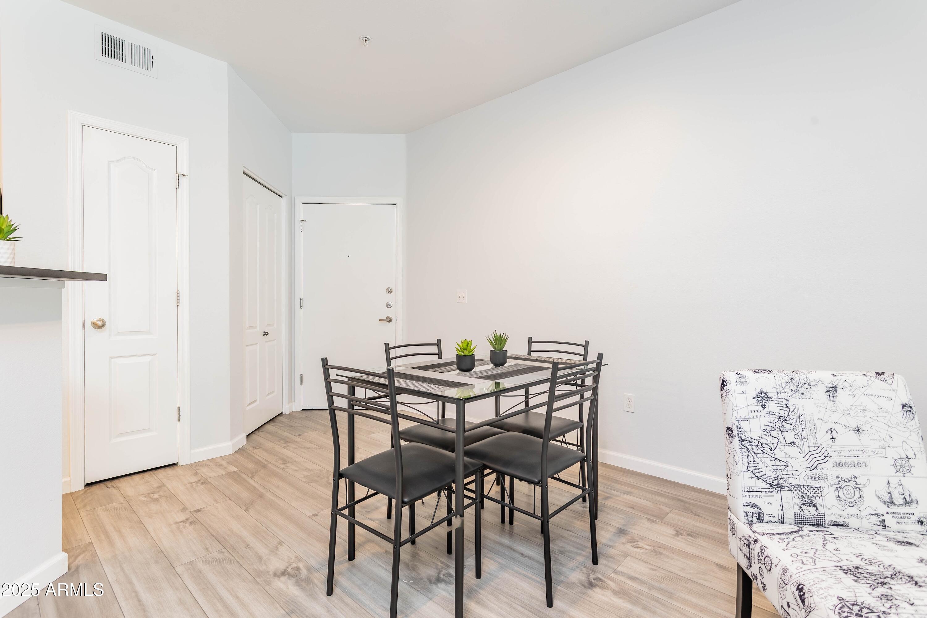 1701 E COLTER Street 151