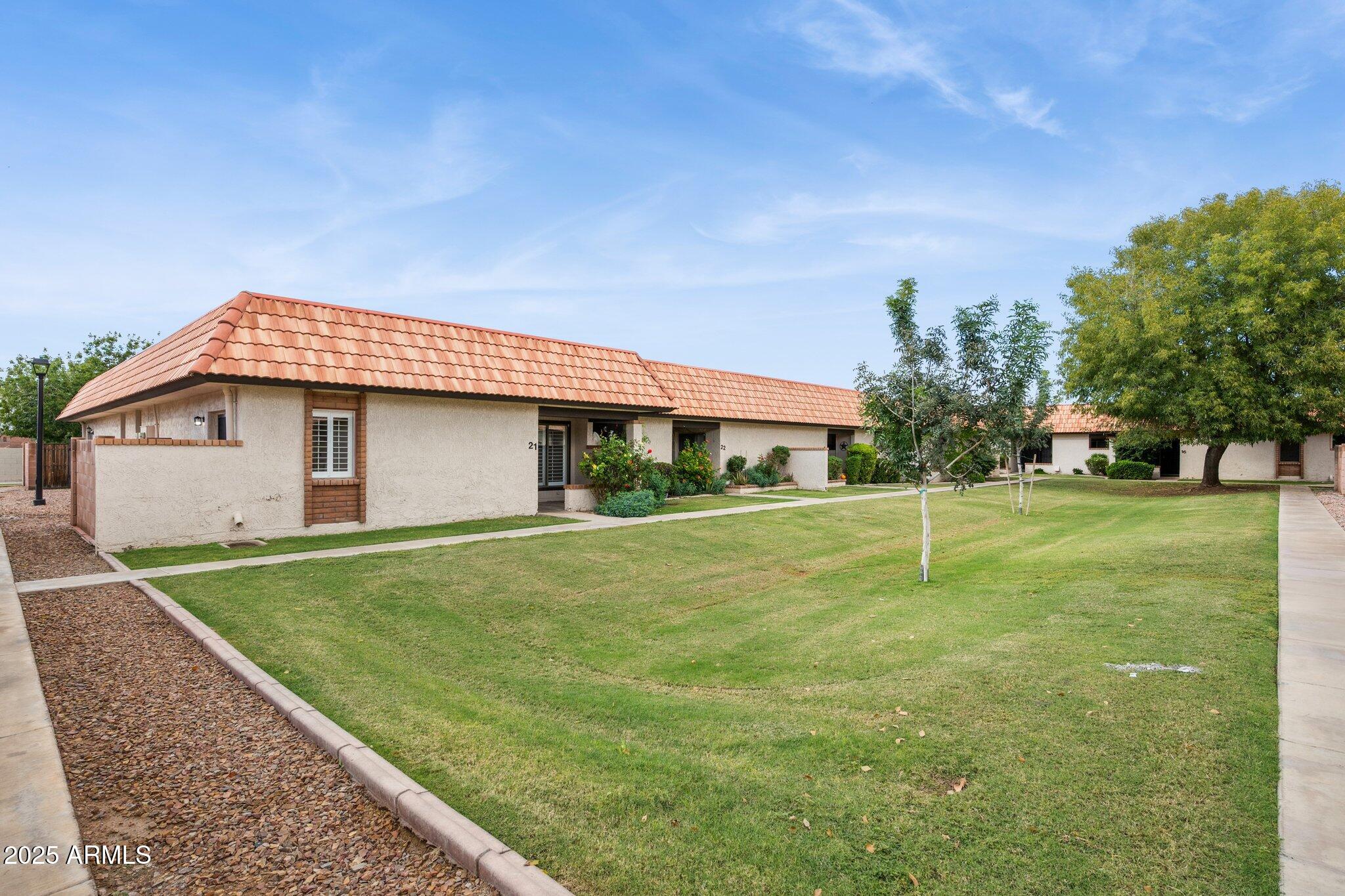 195 N COTTONWOOD Street 21