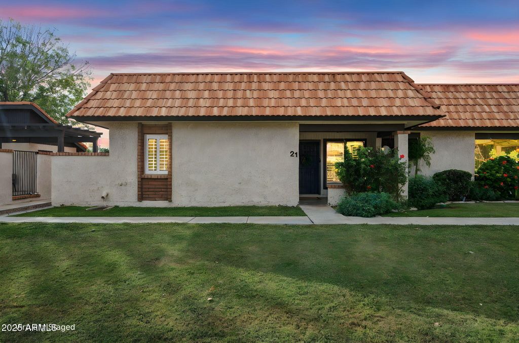 Photo of 195 N Cottonwood Street #21, Chandler, AZ 85225 (MLS # 6949371)