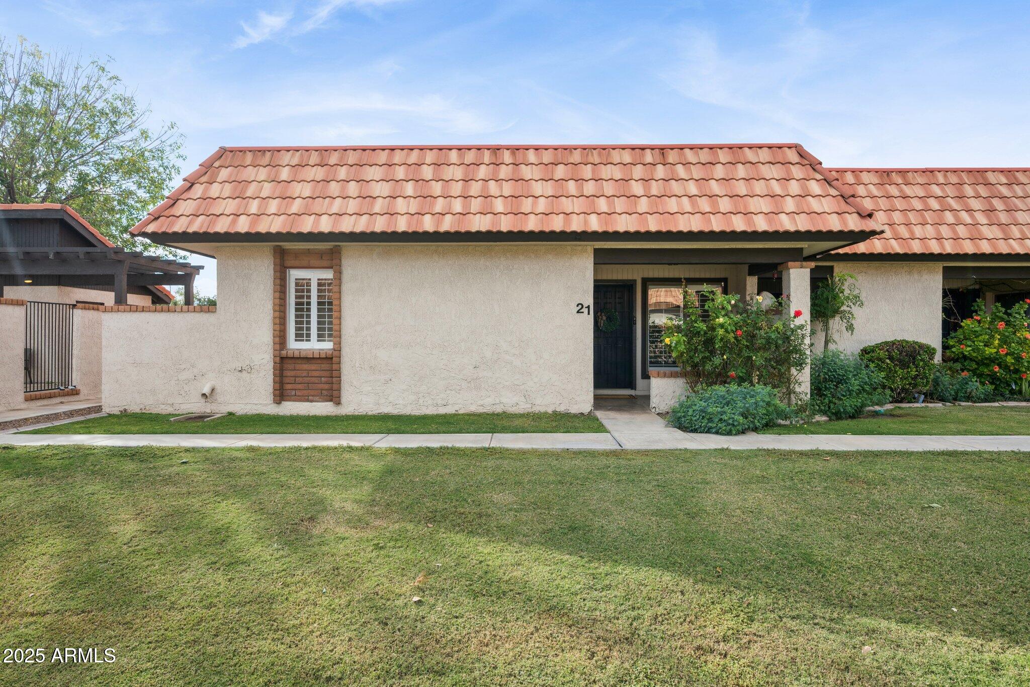 195 N COTTONWOOD Street 21