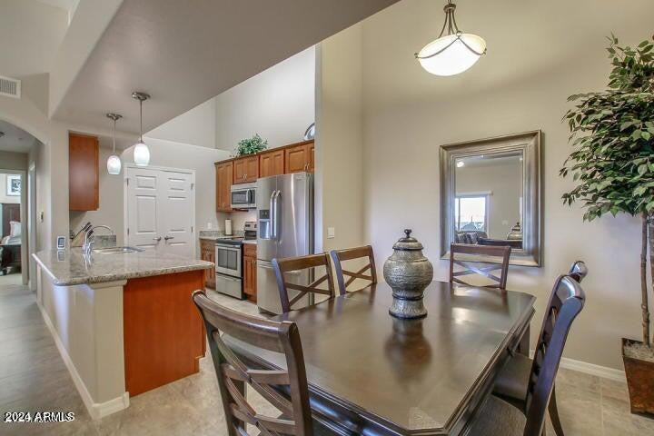 10136 E Southern Avenue 3086