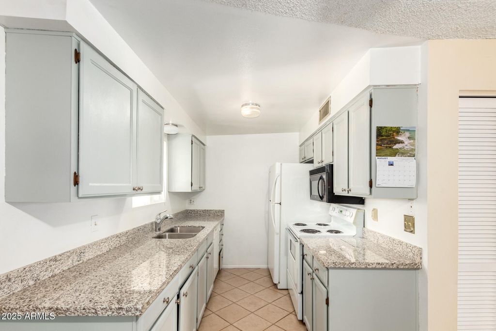 Photo of 201 E Cholla Street, Casa Grande, AZ 85122 (MLS # 6912132)
