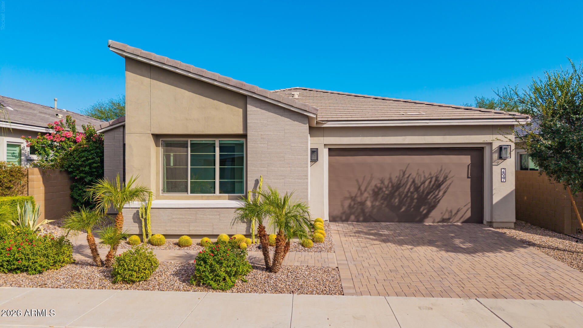2847 E LOS GATOS Drive