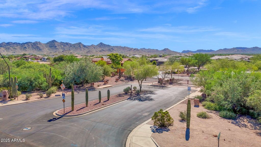 Photo of 35662 N Grapefruit Drive #27, Queen Creek, AZ 85144 (MLS # 6930999)