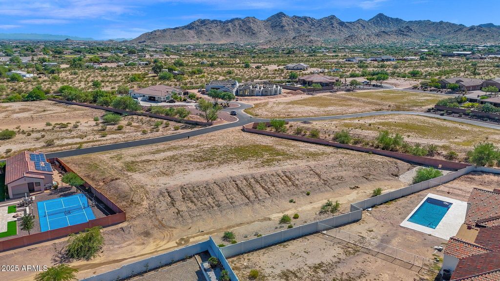 Photo of 35662 N Grapefruit Drive #27, Queen Creek, AZ 85144 (MLS # 6930999)