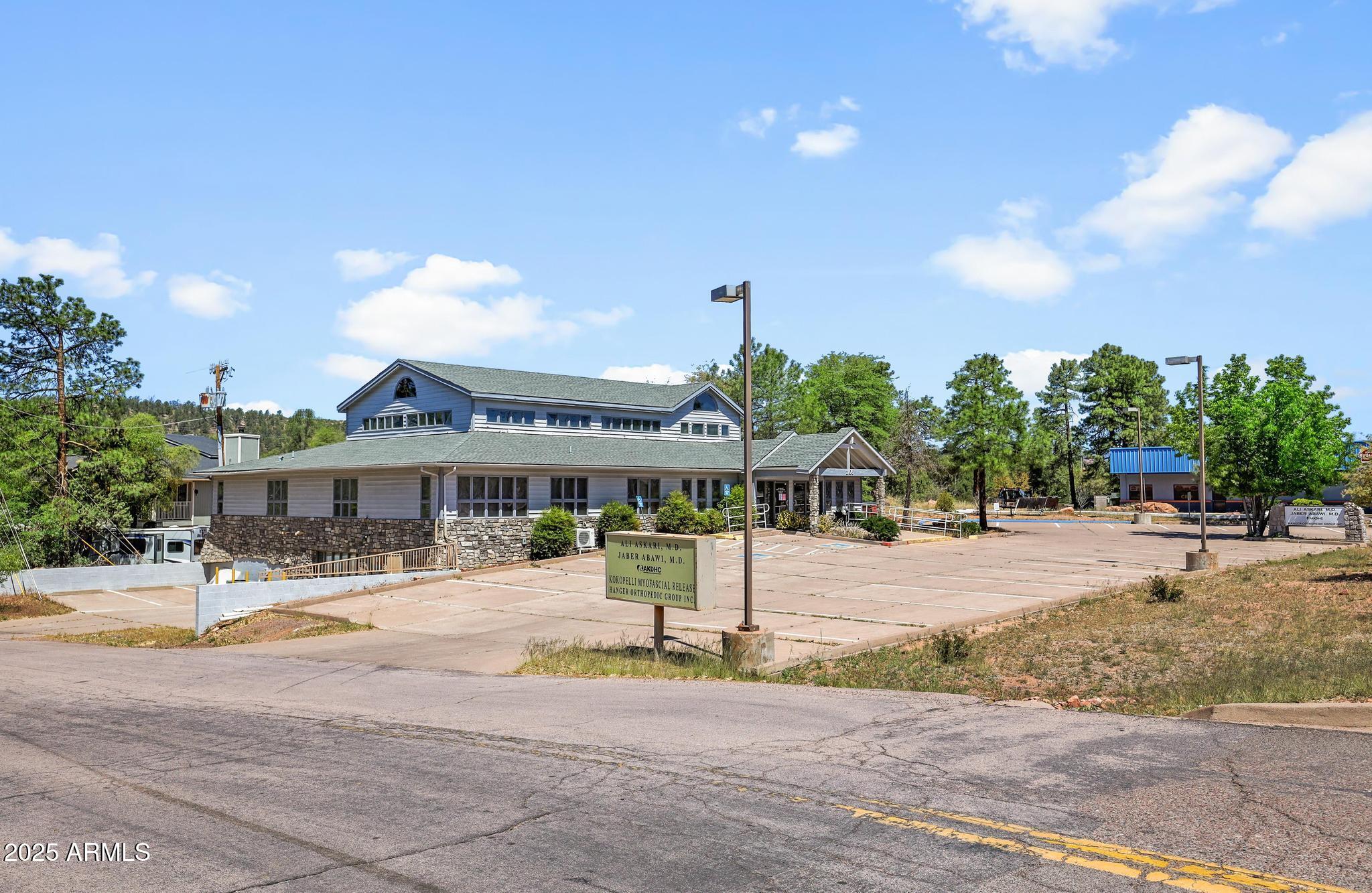 Properties 1106 N beeline Highway