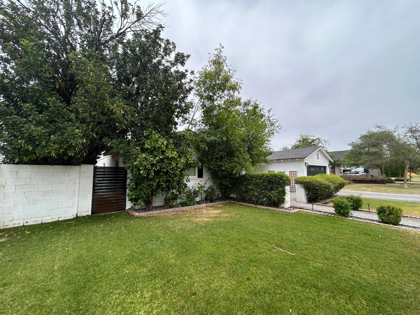4016 E Avalon Drive