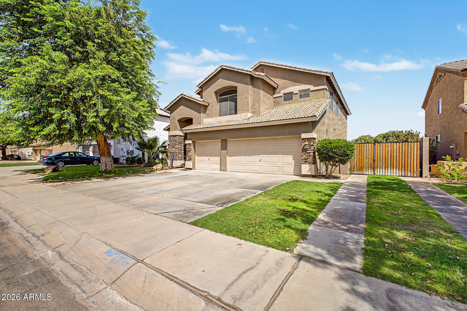 711 N PHEASANT Drive