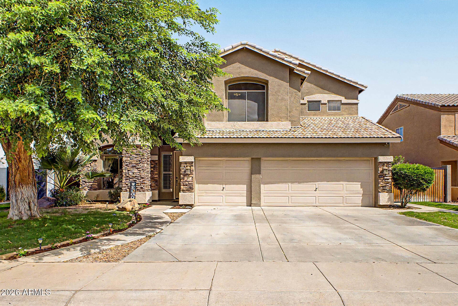 711 N PHEASANT Drive