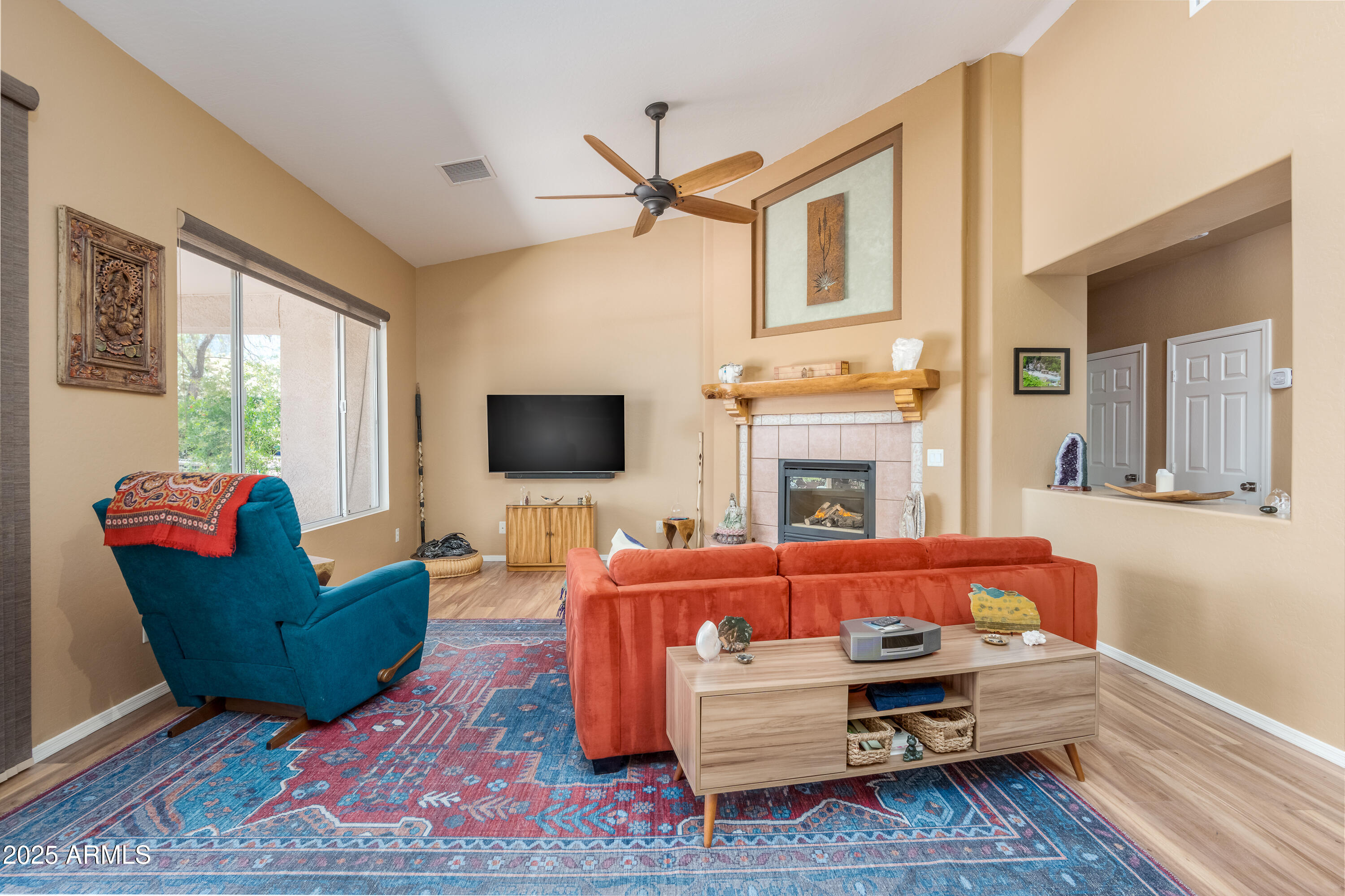 2315 W DESERT WILLOW Drive