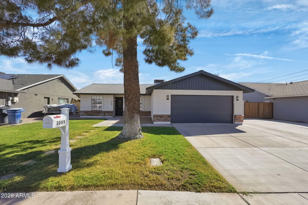 Photo of 3009 N Salida Del Sol, Chandler, AZ 85224 (MLS # 7091438)