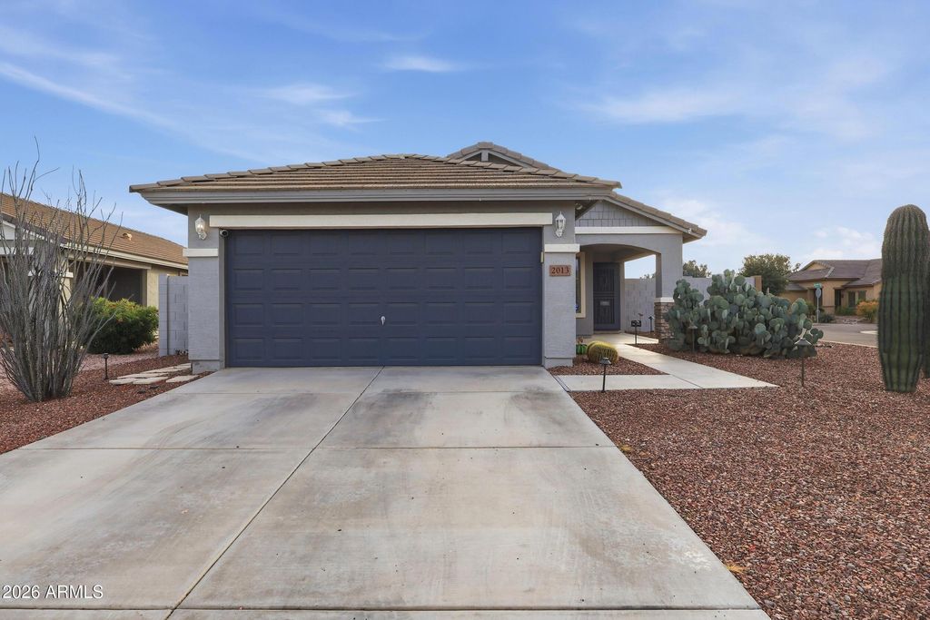 Photo of 2013 W Prospector Way, San Tan Valley, AZ 85144 (MLS # 6977207)