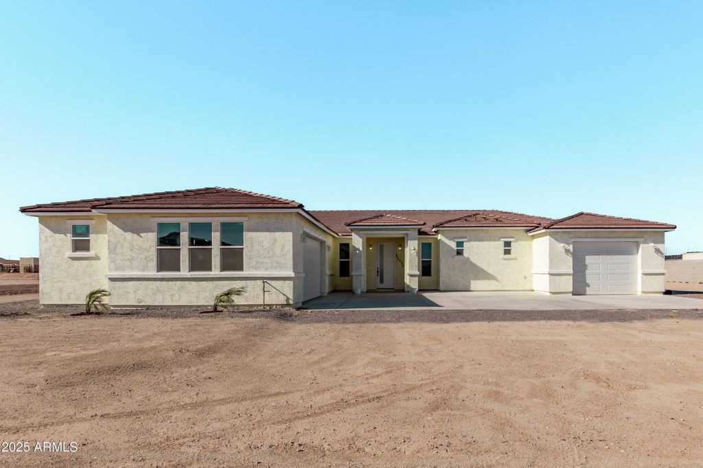 Photo of 22536 W Huntington Drive, Buckeye, AZ 85326 (MLS # 6919274)
