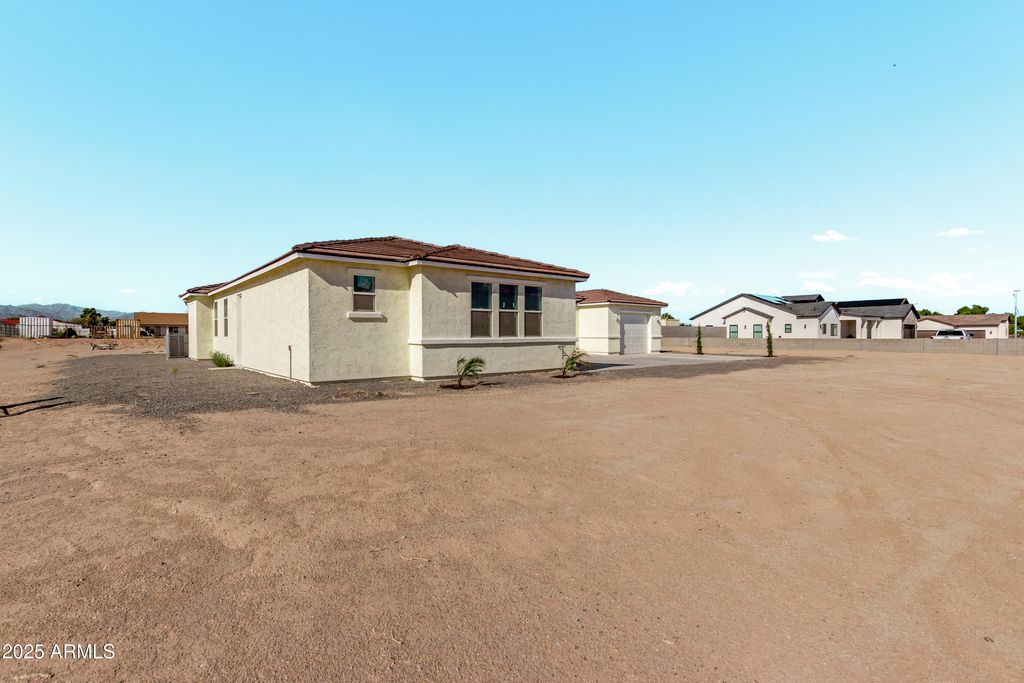 Photo of 22536 W Huntington Drive, Buckeye, AZ 85326 (MLS # 6919274)
