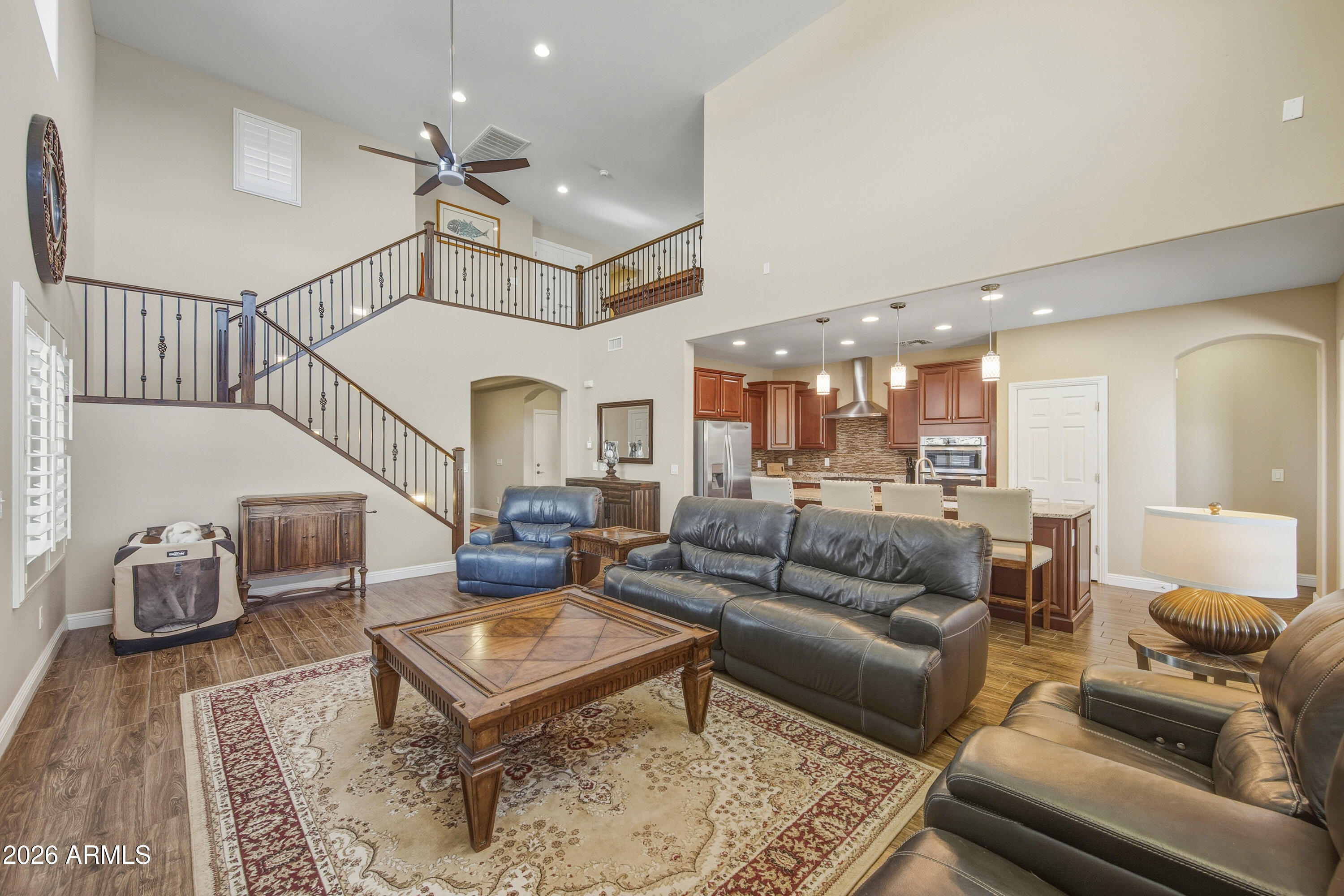 2868 N CRESTWOOD Court