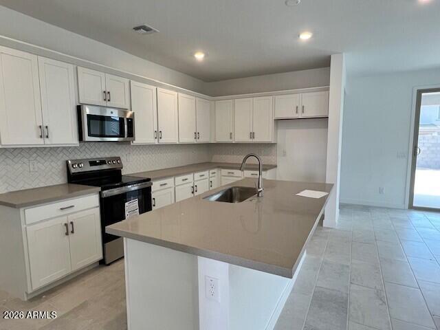 23151 W WILLIAMS Street W