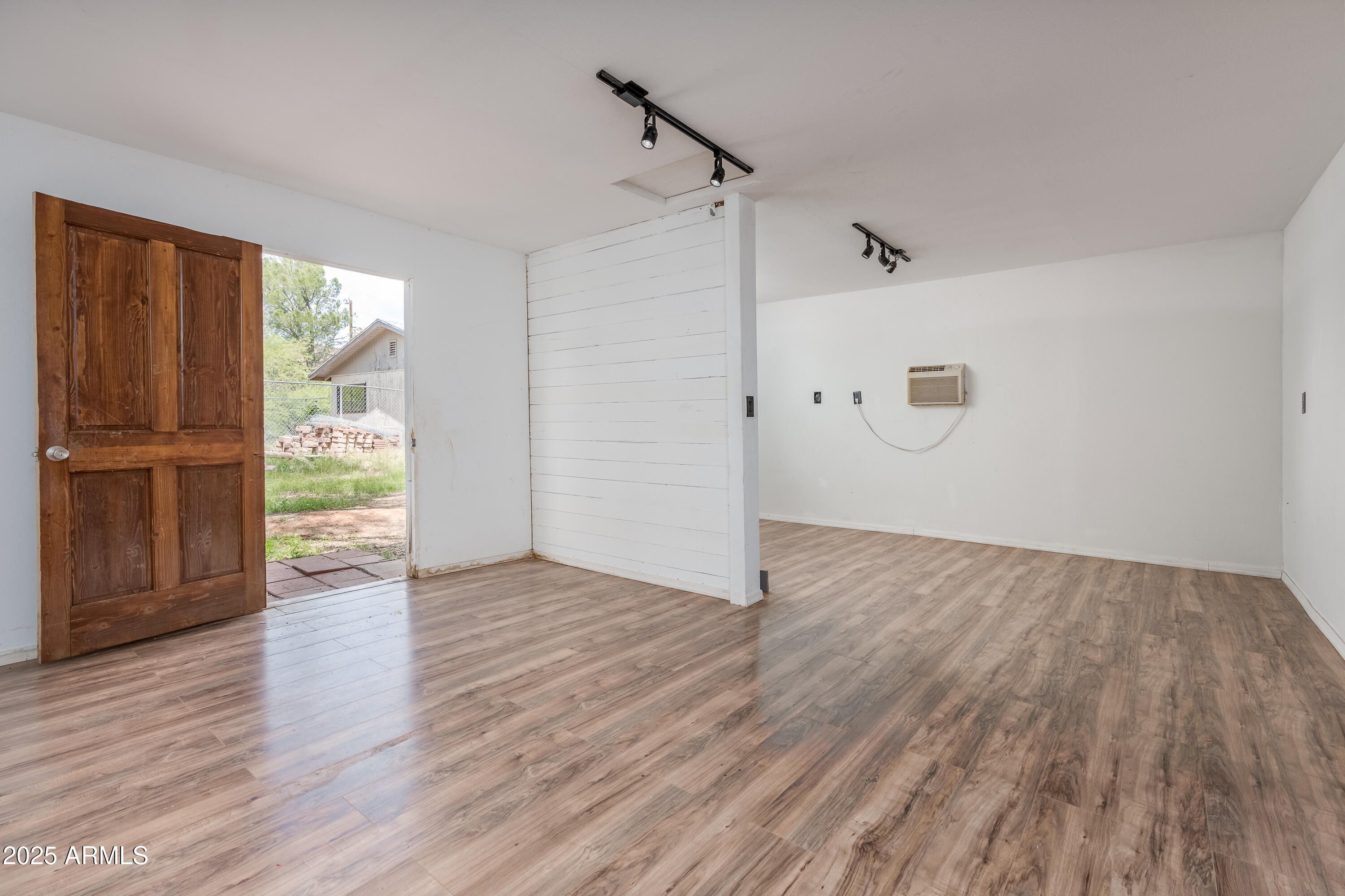 Cornville, Arizona 86325, United States, 2 Bedrooms Bedrooms, ,1 BathroomBathrooms,Residential,Active,182713