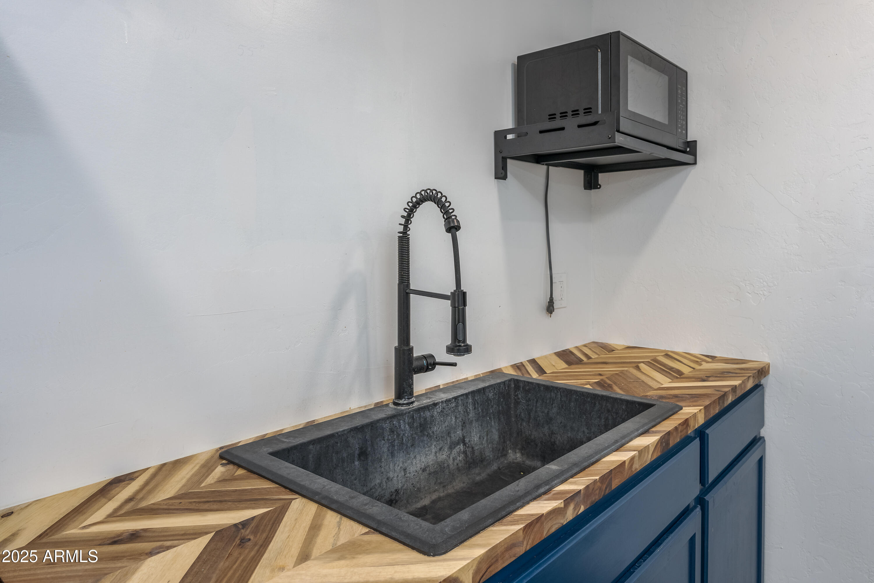 Cornville, Arizona 86325, United States, 2 Bedrooms Bedrooms, ,1 BathroomBathrooms,Residential,Active,182713