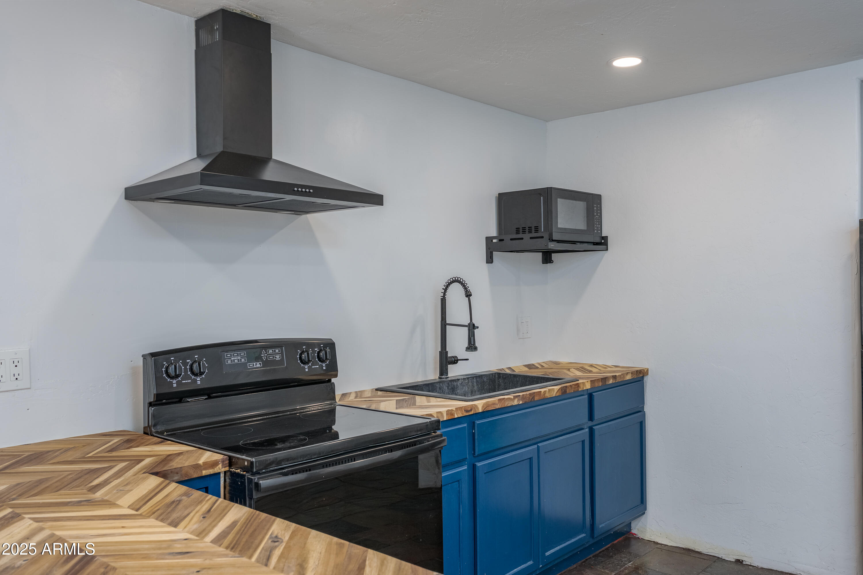 Cornville, Arizona 86325, United States, 2 Bedrooms Bedrooms, ,1 BathroomBathrooms,Residential,Active,182713