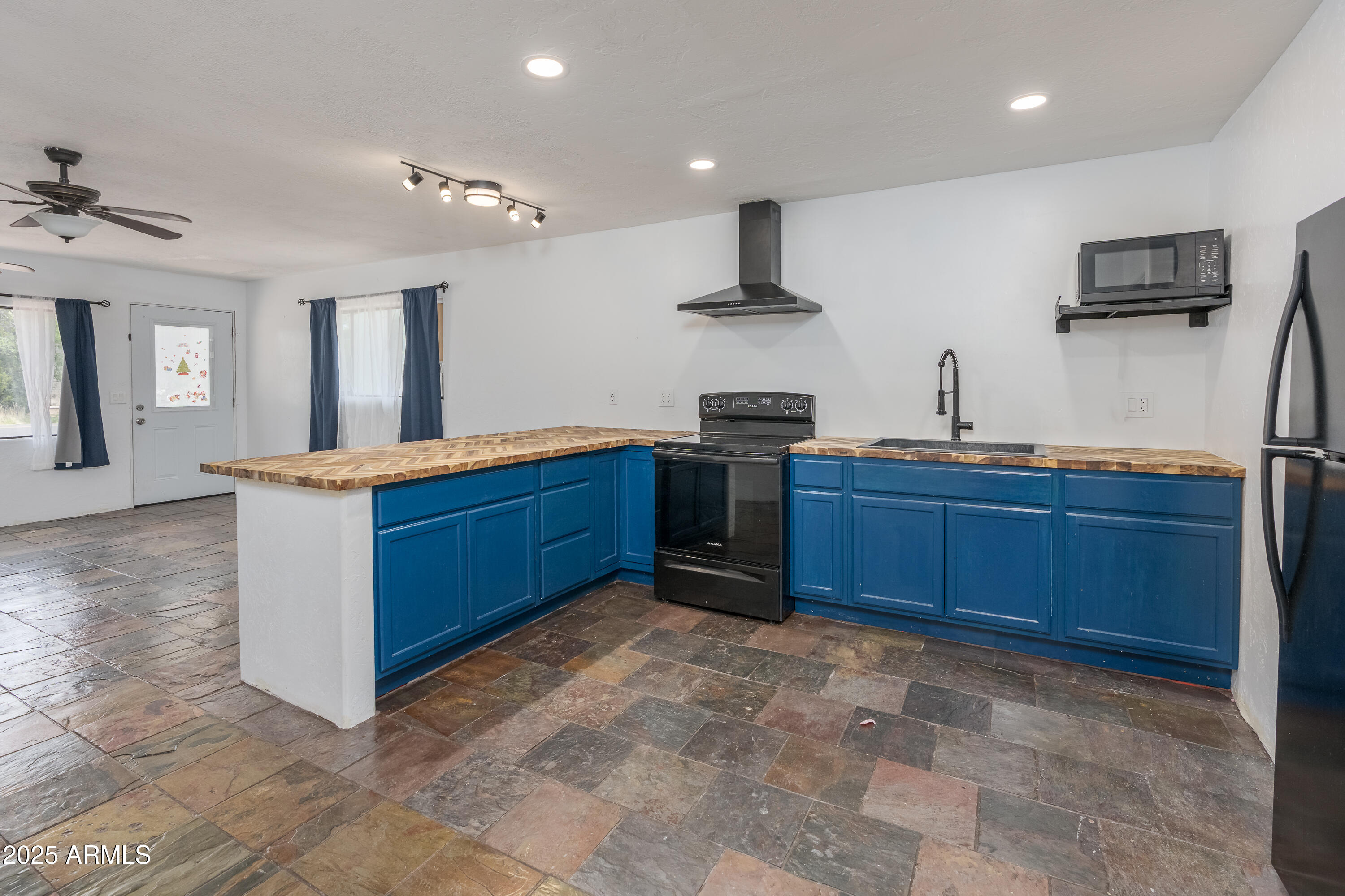 Cornville, Arizona 86325, United States, 2 Bedrooms Bedrooms, ,1 BathroomBathrooms,Residential,Active,182713