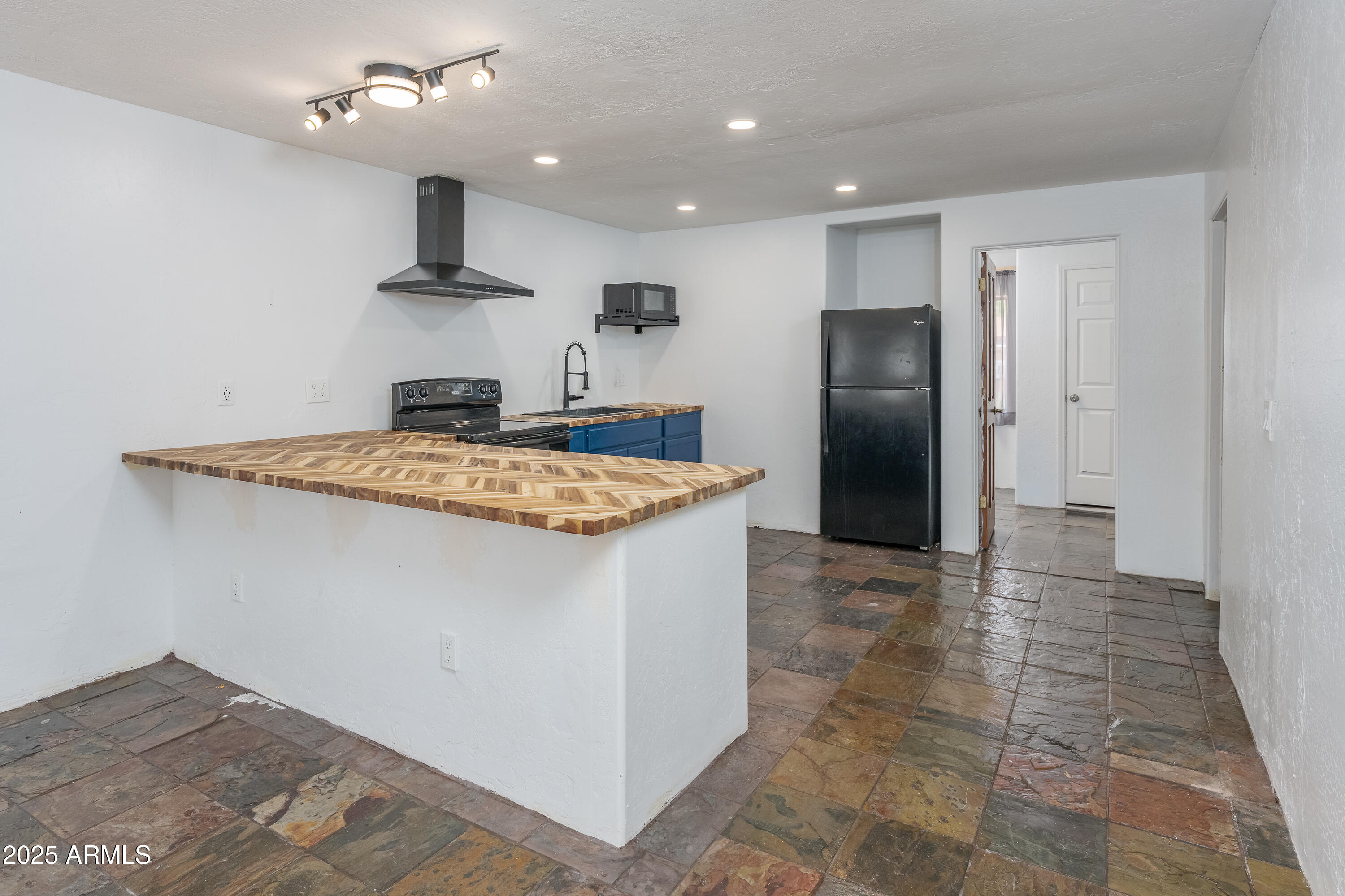 Cornville, Arizona 86325, United States, 2 Bedrooms Bedrooms, ,1 BathroomBathrooms,Residential,Active,182713