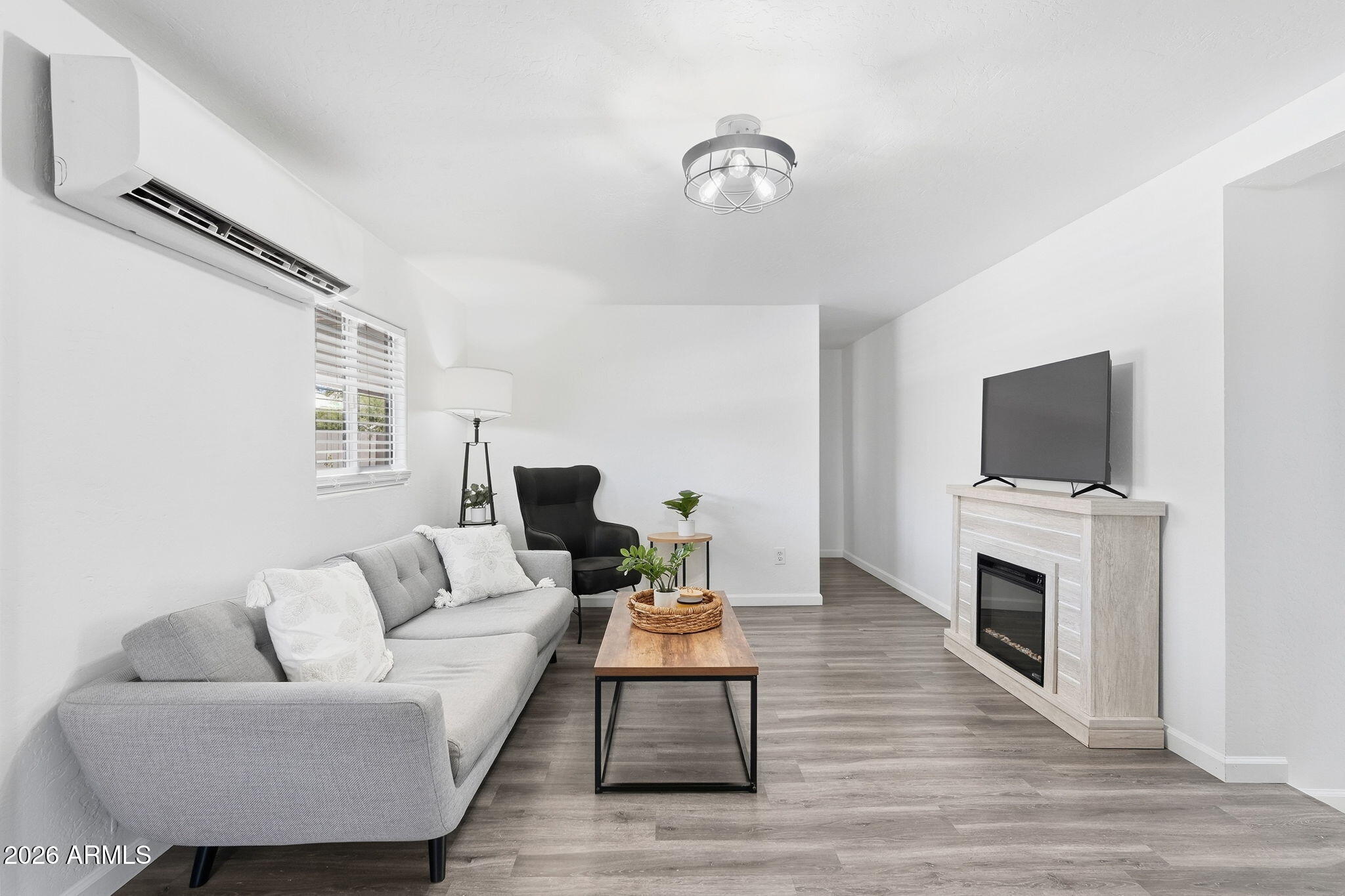 2103 N SILVERTON Street