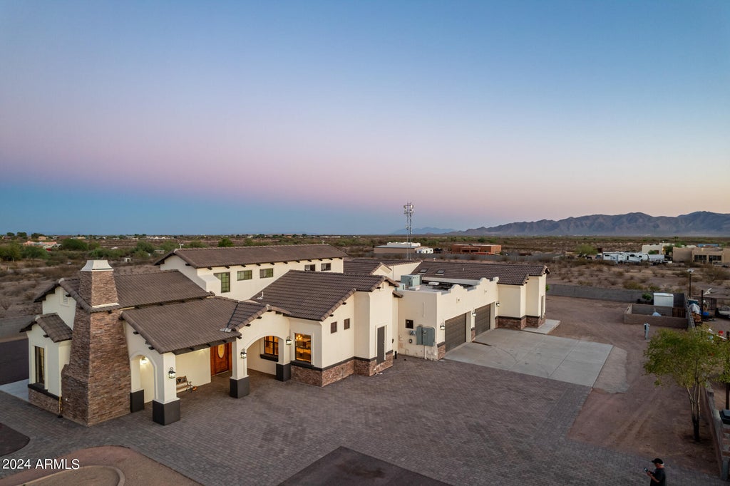 Photo of 22611 W Patton Road, Wittmann, AZ 85361 (MLS # 7074104)