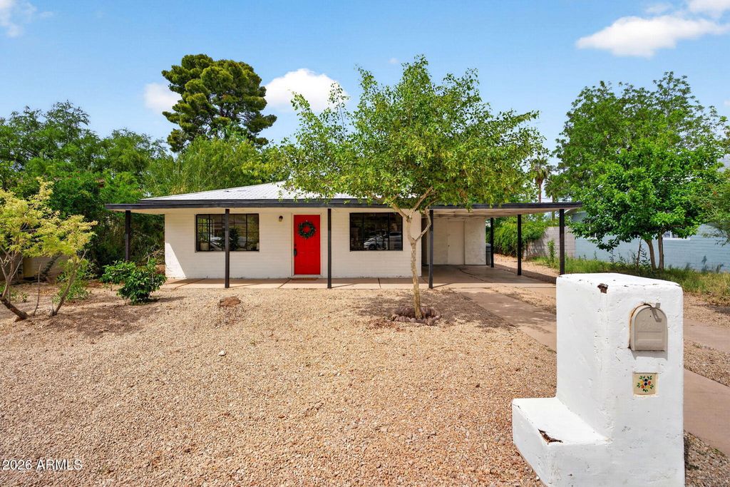Photo of 1324 E Hall Street, Tempe, AZ 85281 (MLS # 7012337)