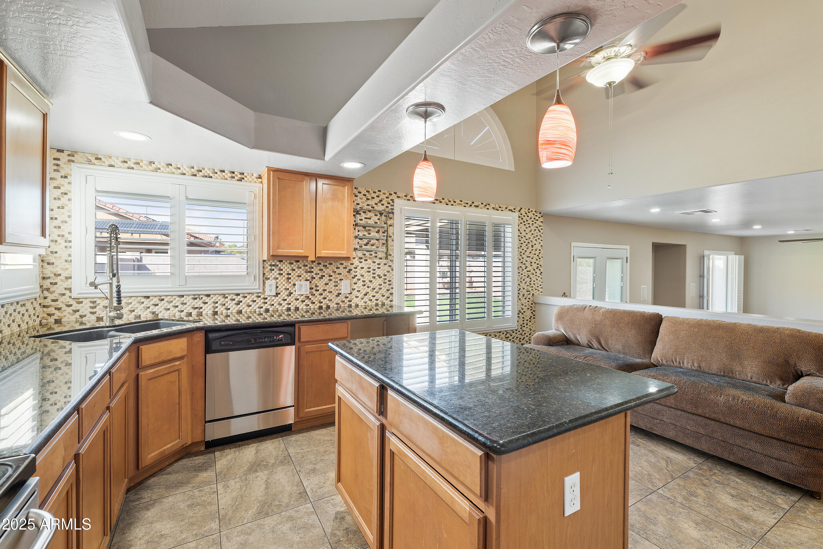 15756 W REDFIELD Road