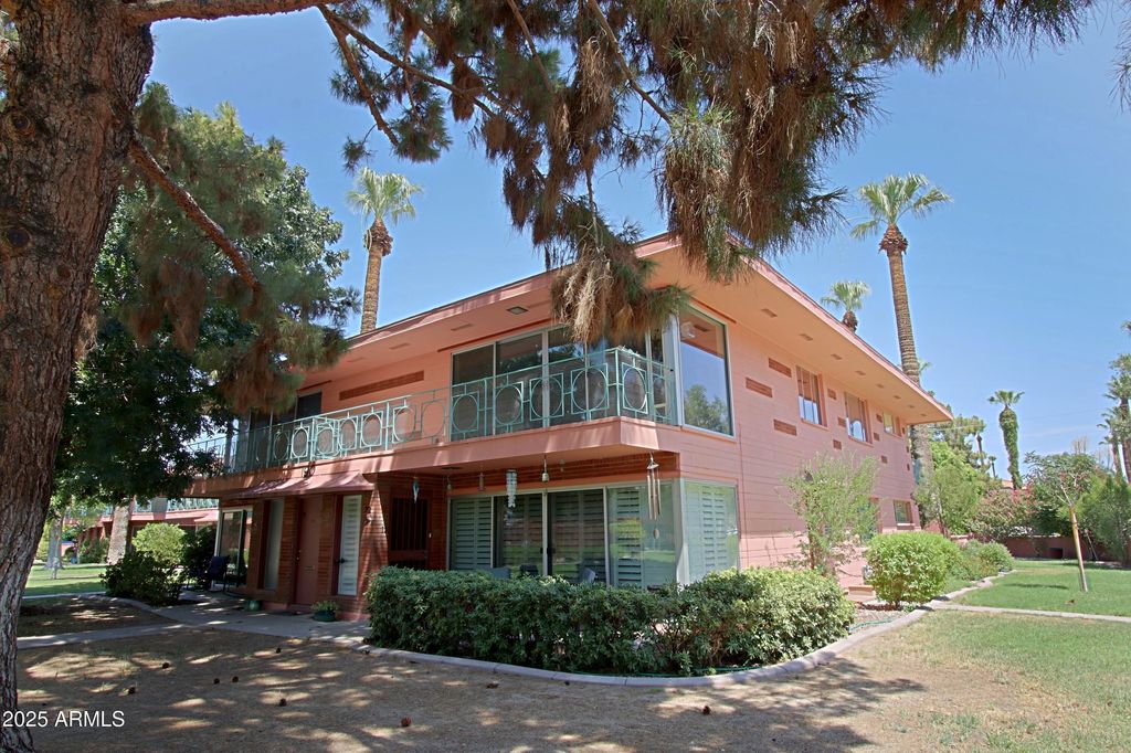 Photo of 190 E Coronado Road #73, Phoenix, AZ 85004 (MLS # 6906923)