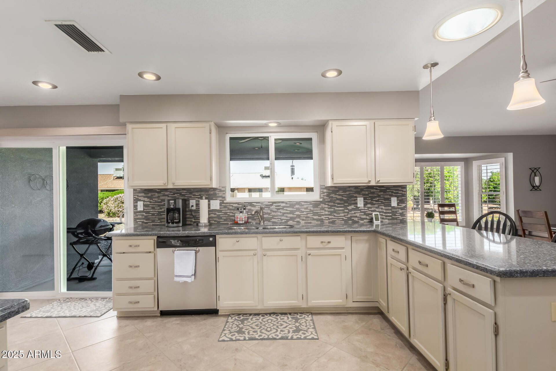 12726 W BLUE BONNET Drive