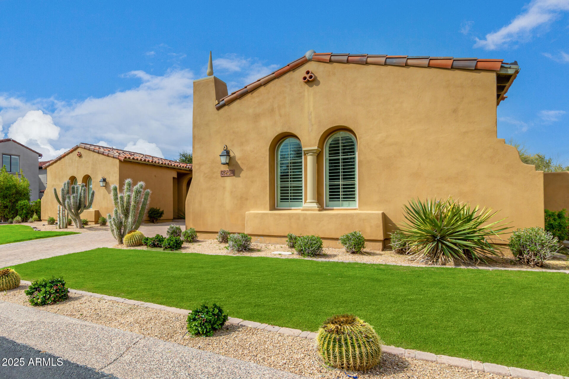 8298 E TAILFEATHER Drive