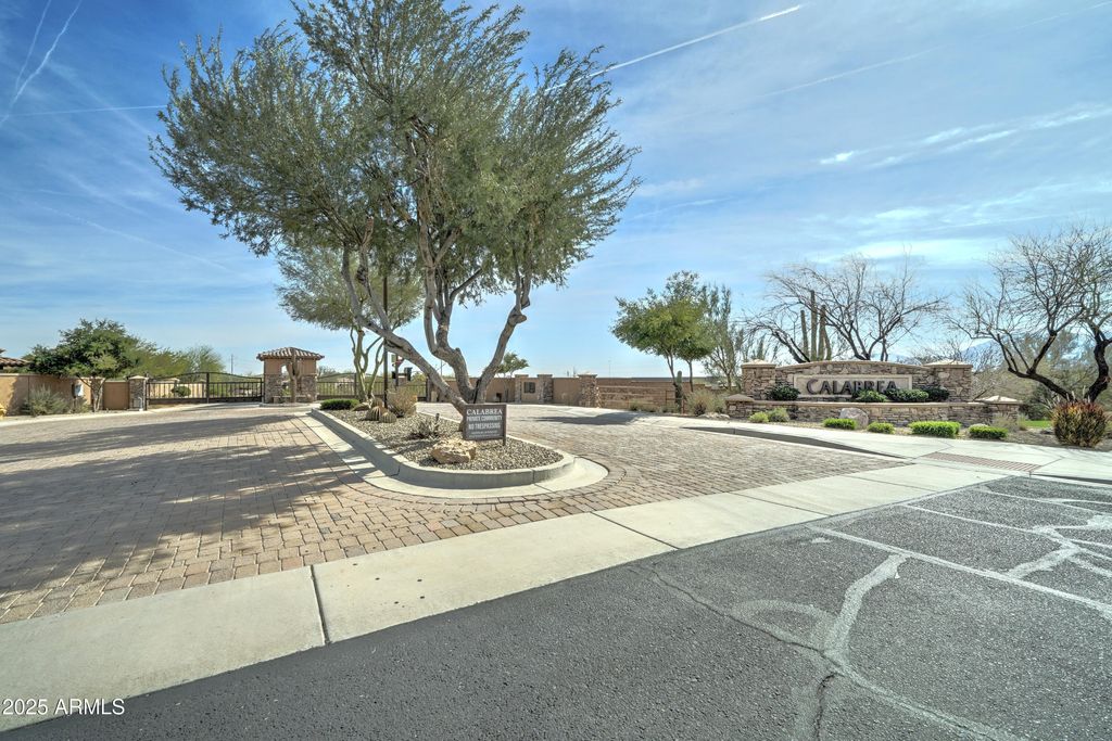 Photo of 3204 W Redwood Lane #63, Phoenix, AZ 85045 (MLS # 6824573)