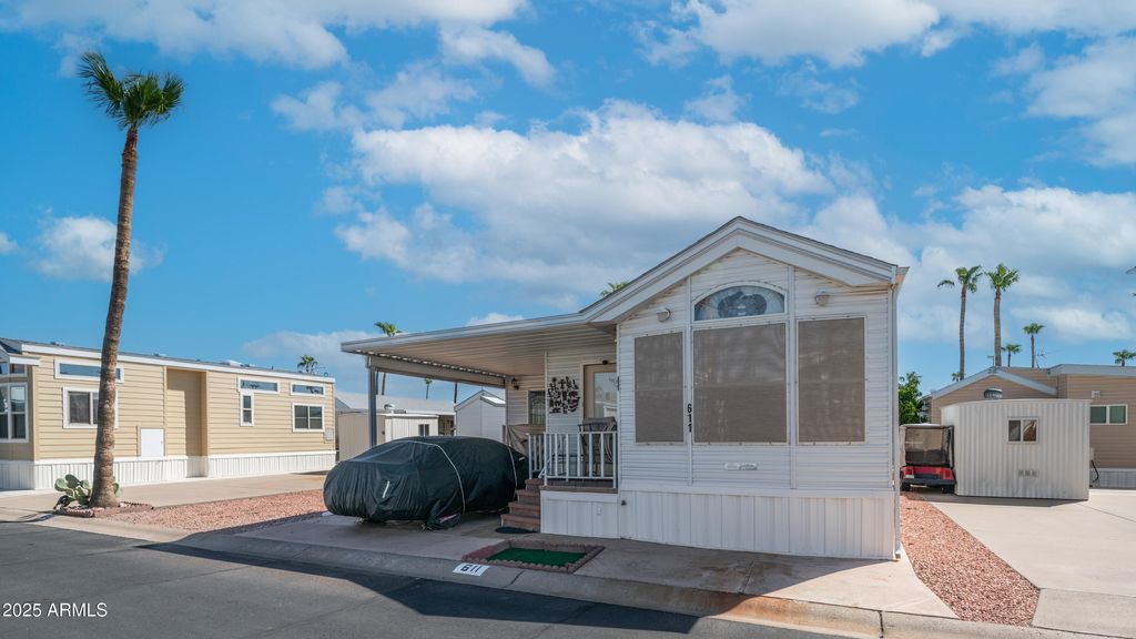 Photo of 611 S Ironstone Drive #611, Apache Junction, AZ 85119 (MLS # 6927687)