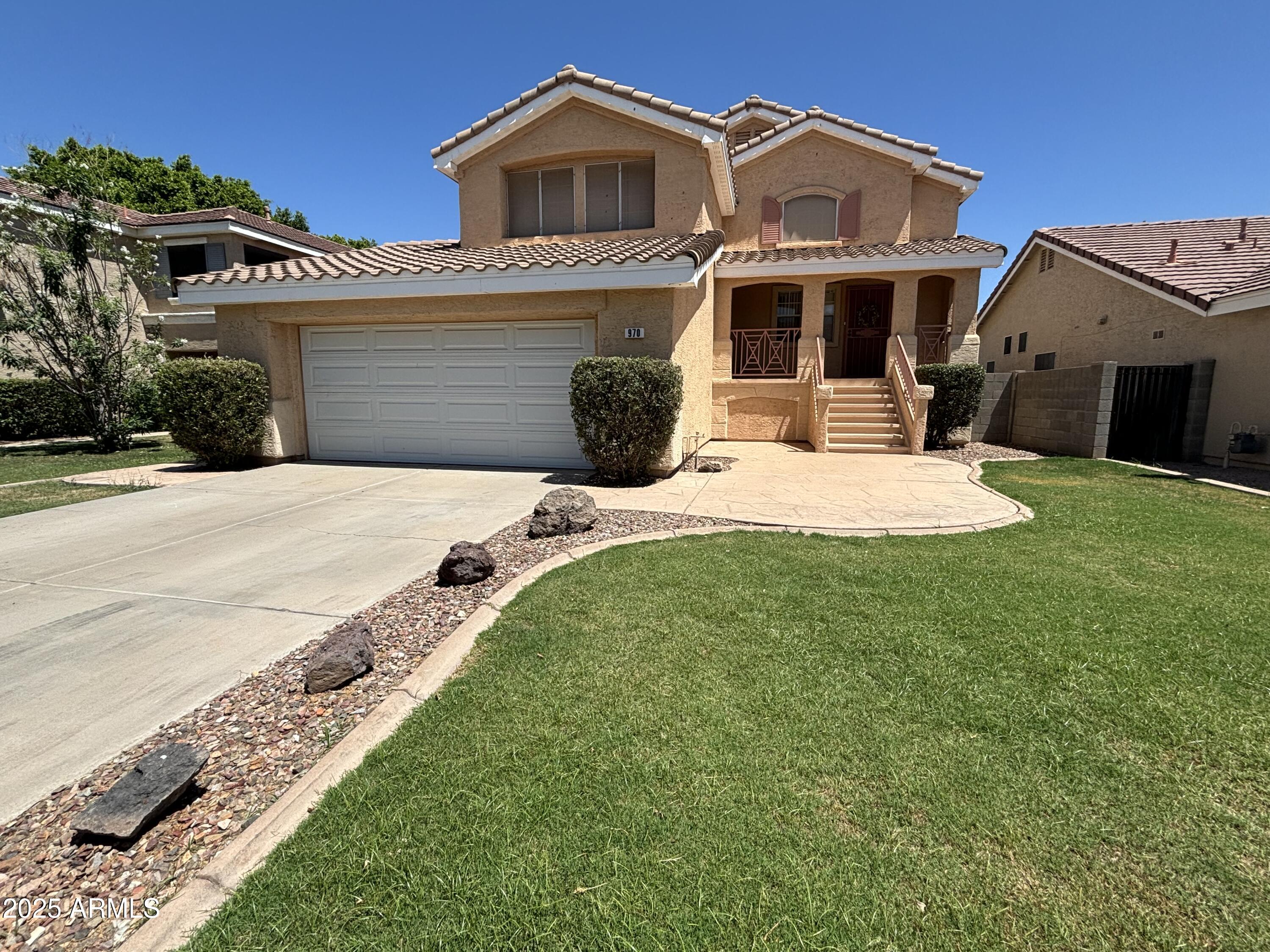 970 W LEAH Lane