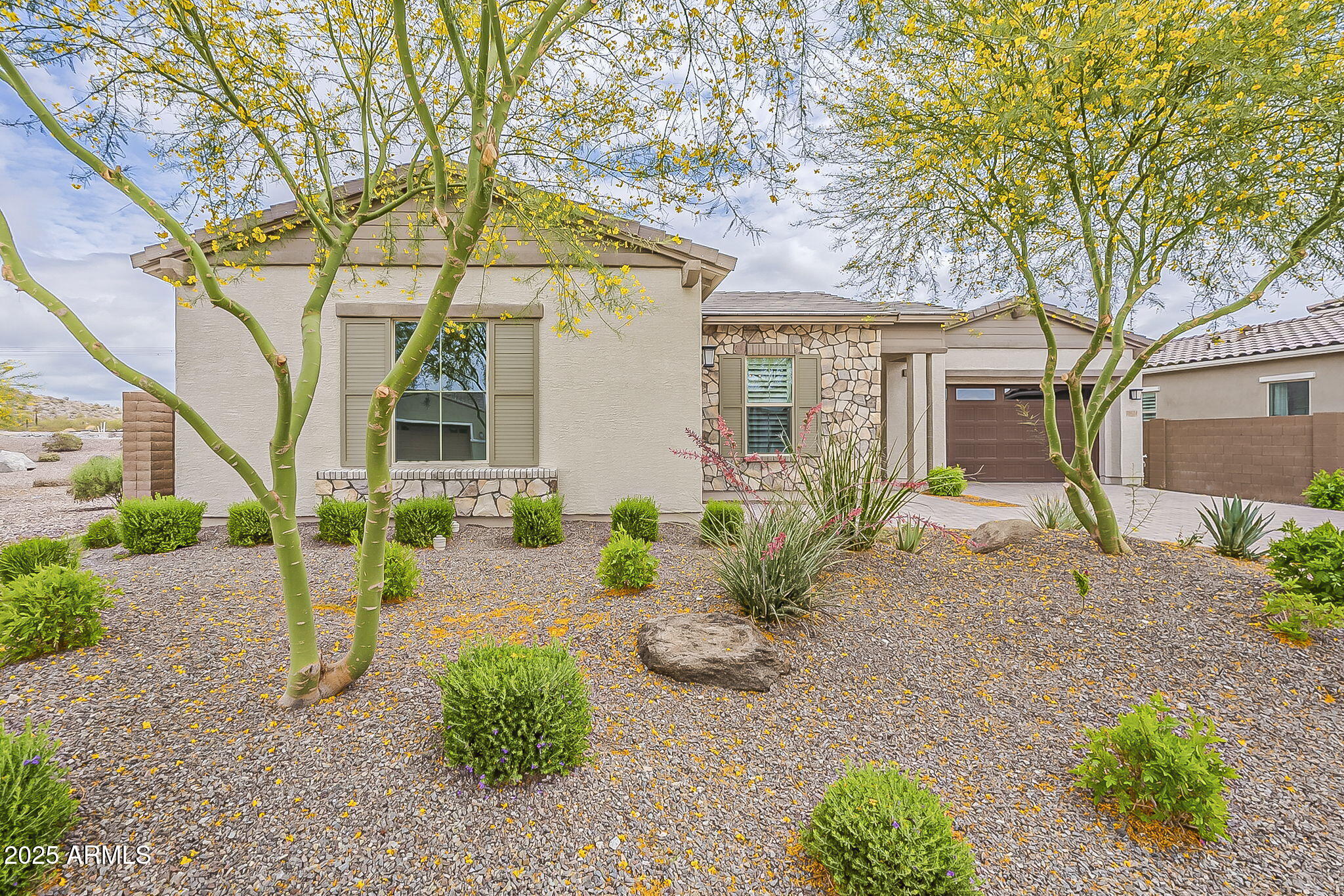 18624 W CATHEDRAL ROCK Drive