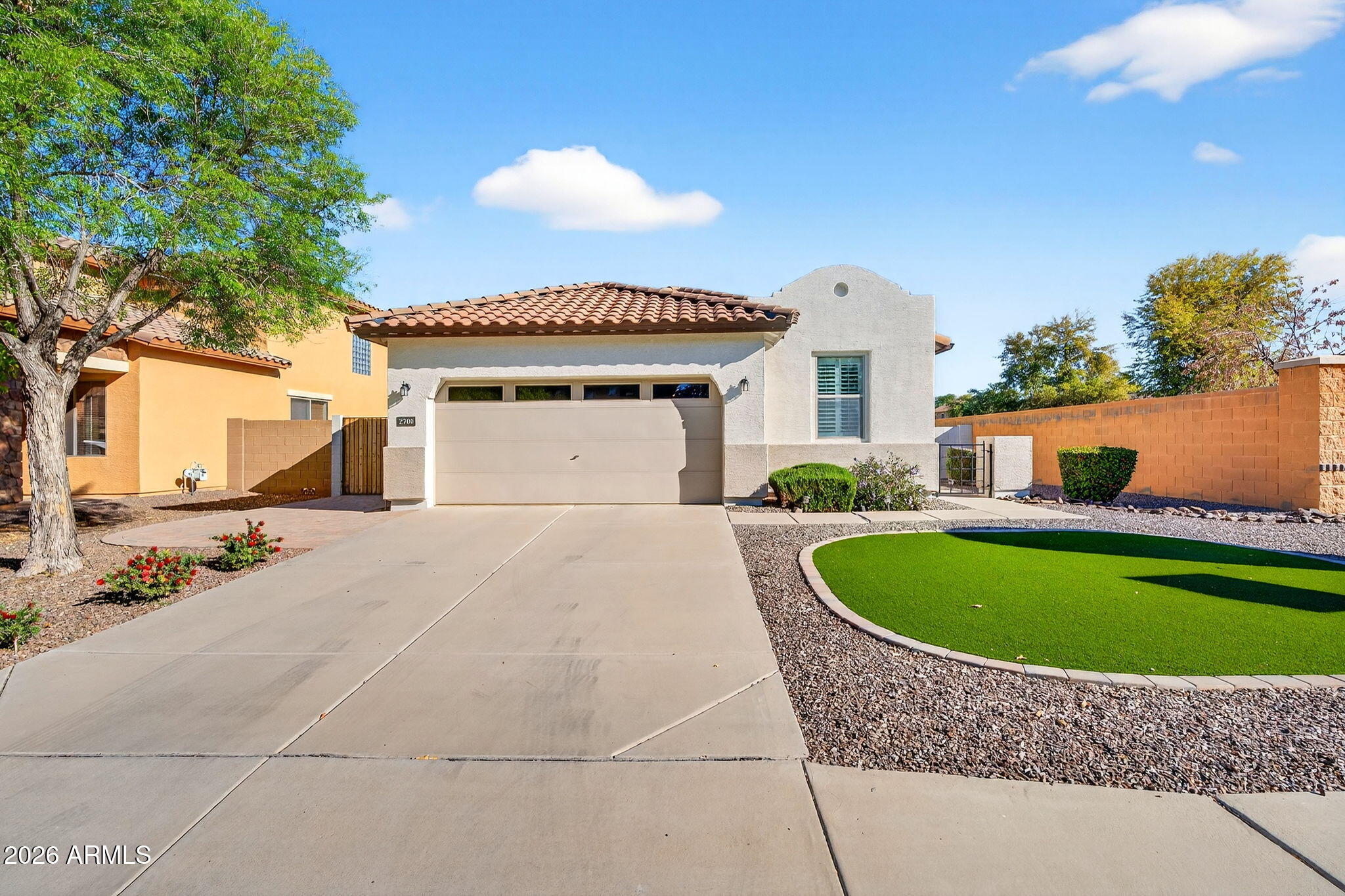 2700 E VERMONT Court