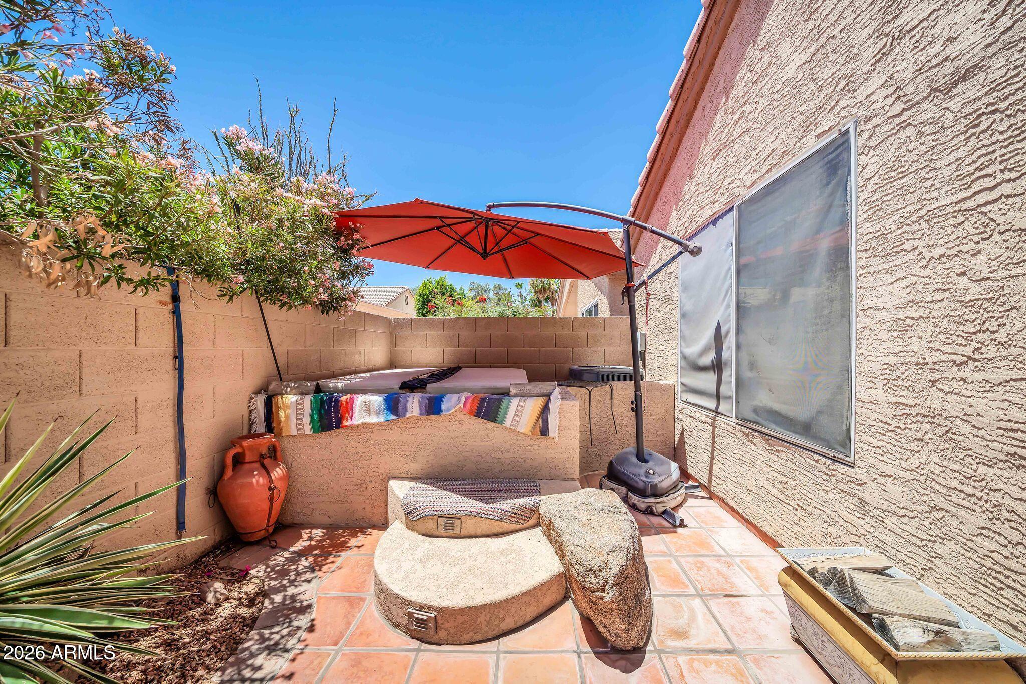 SUN VILLAGE - PUEBLO VILLAGE - Residential