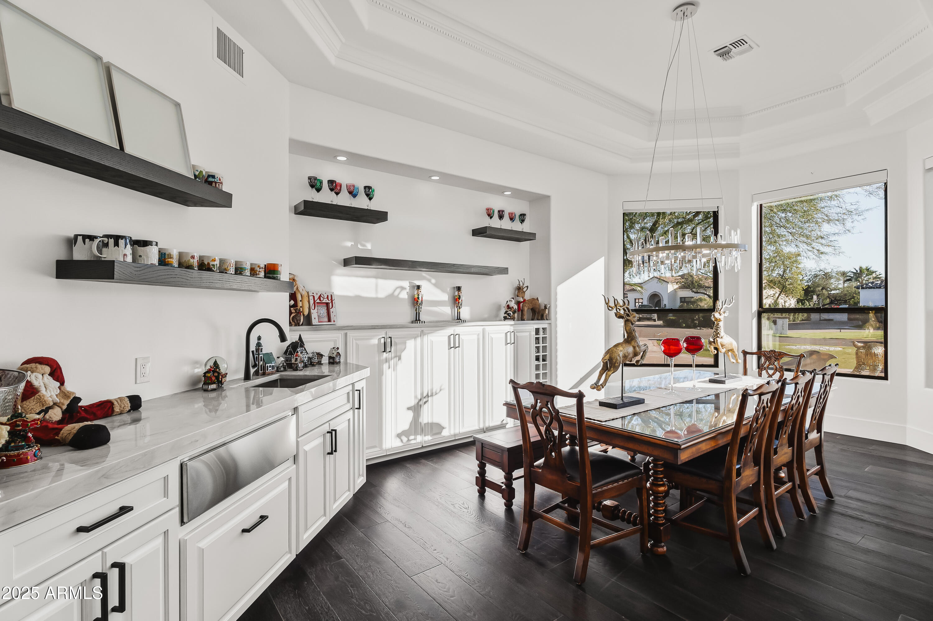 6848 E MEADOWLARK Lane