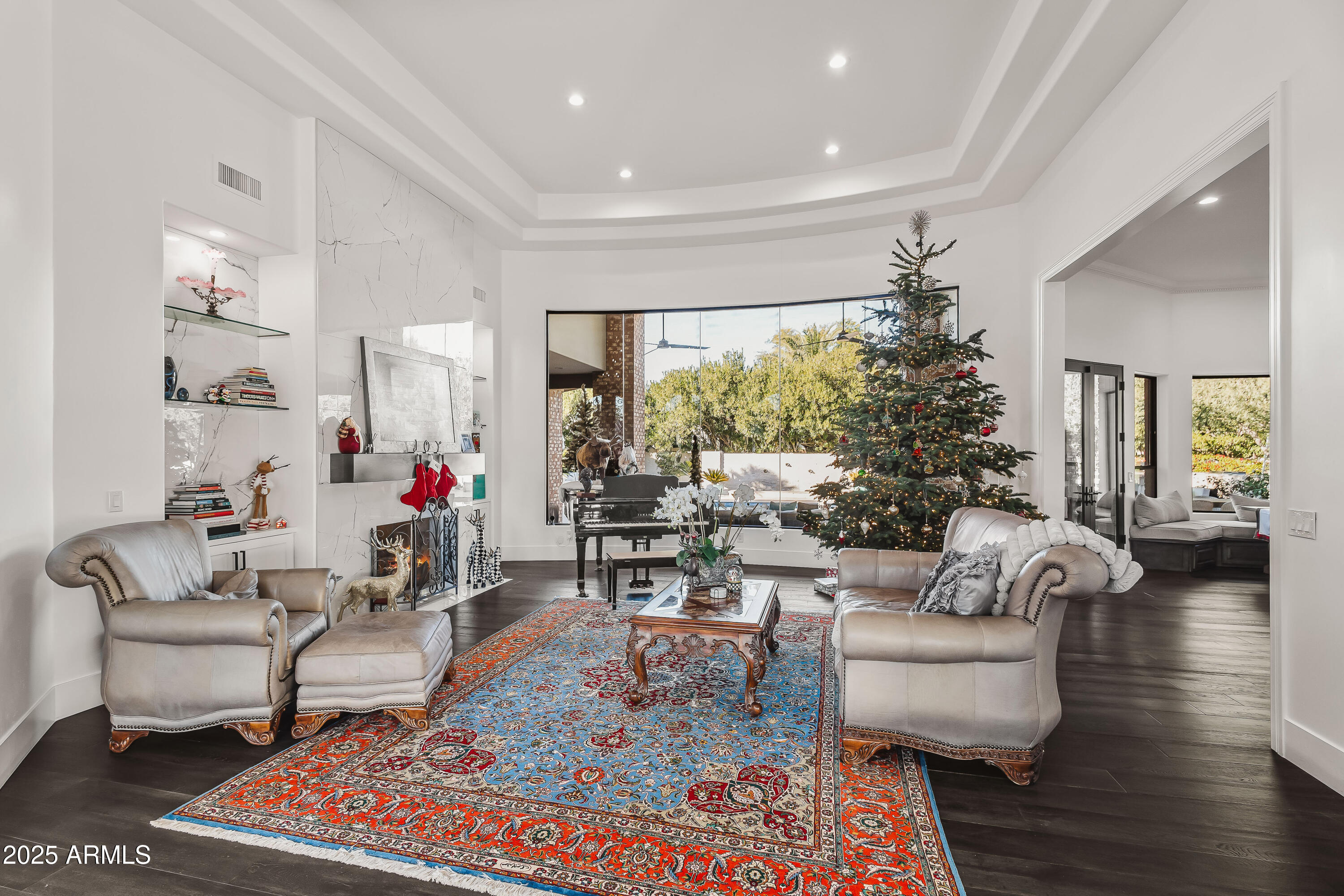 6848 E MEADOWLARK Lane