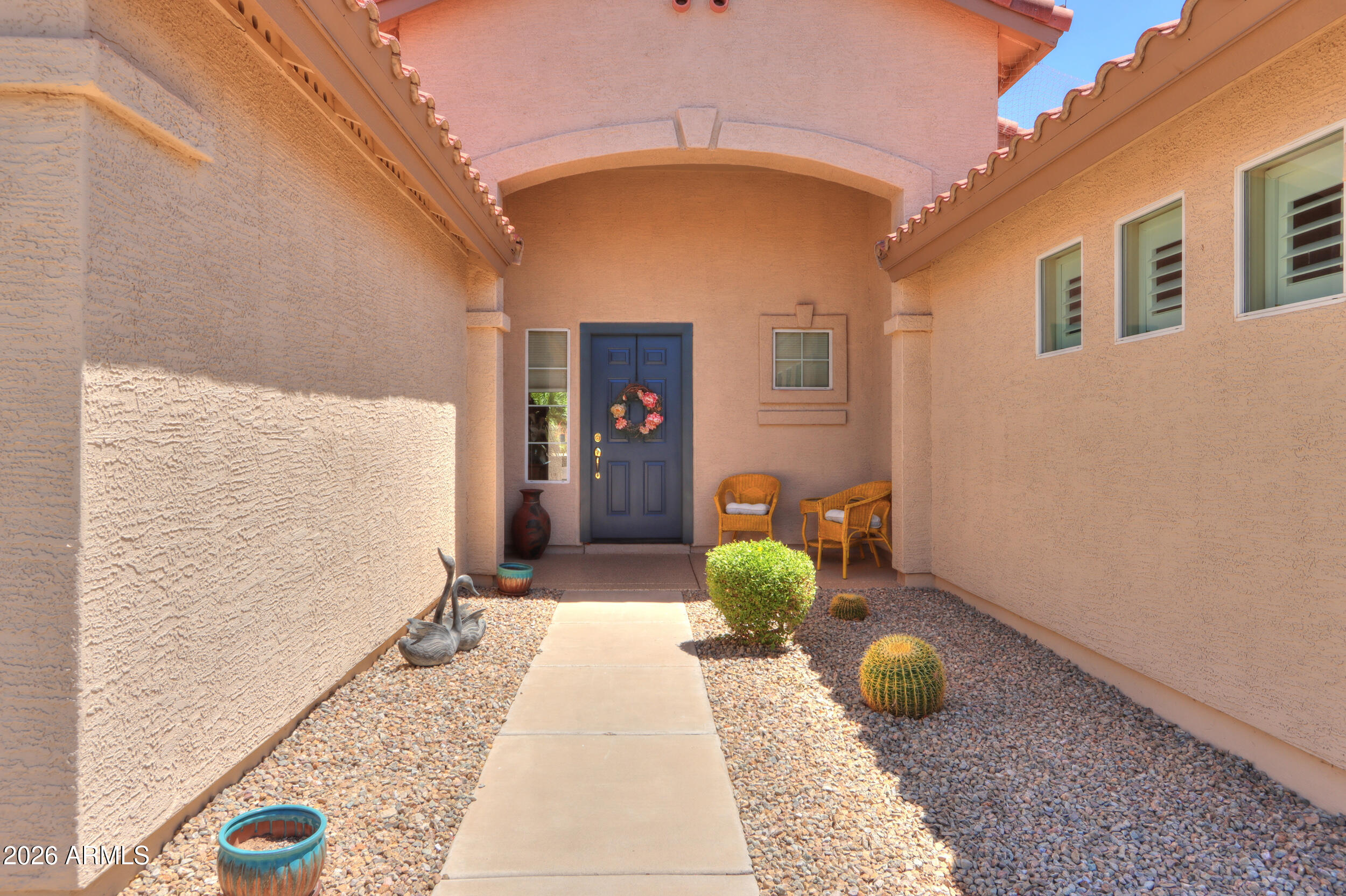 120 S LUCIA Lane