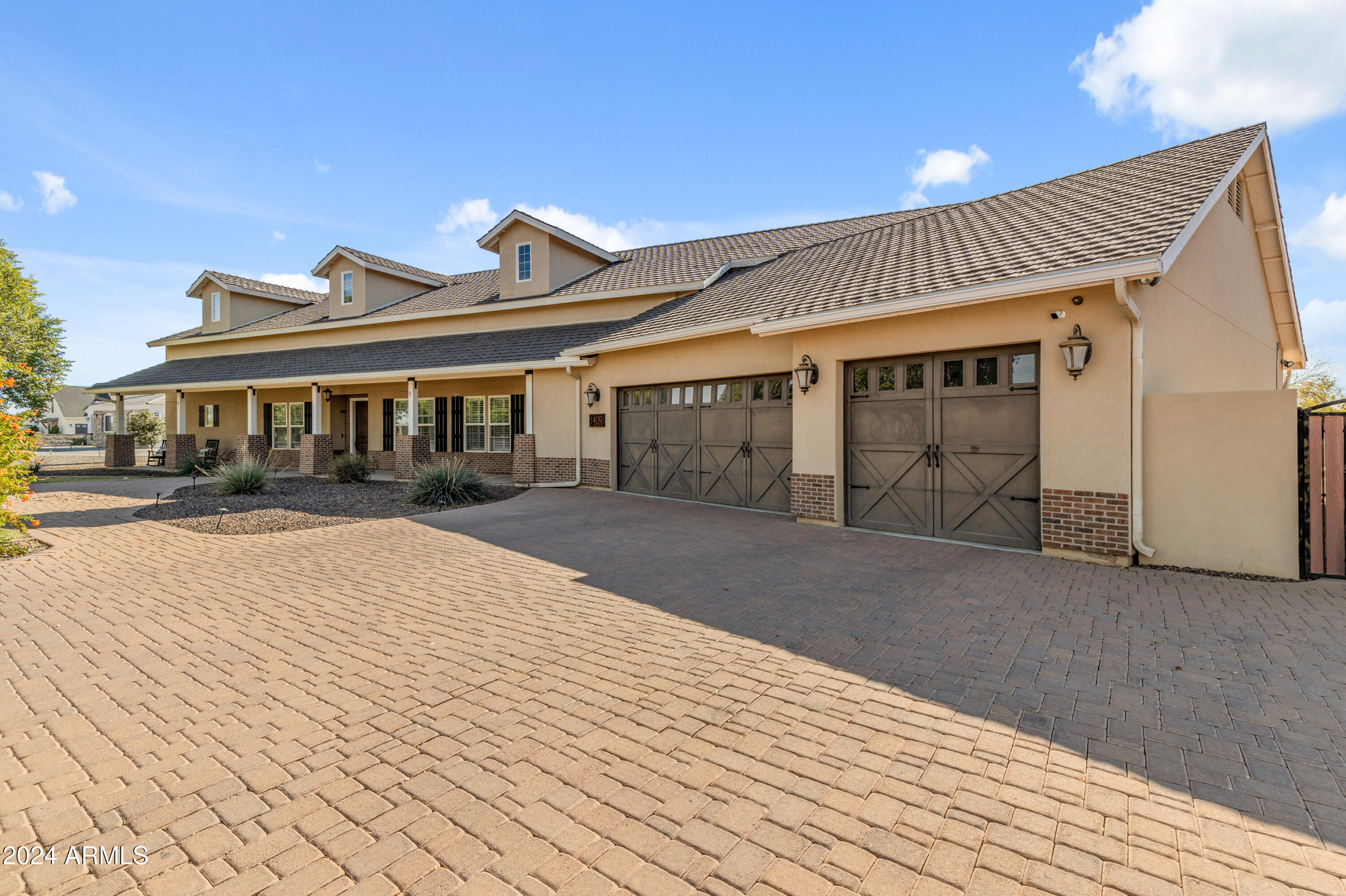 1409 E Dove Place
