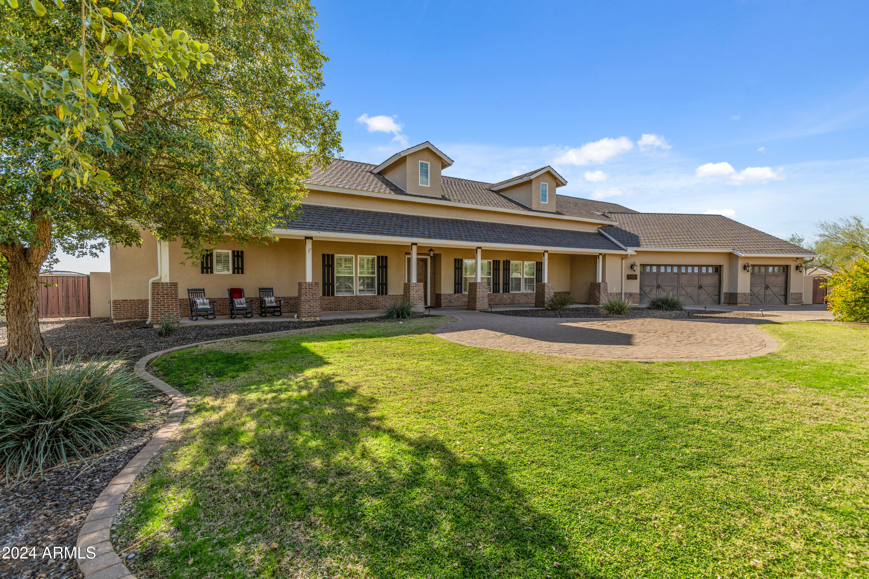 1409 E Dove Place