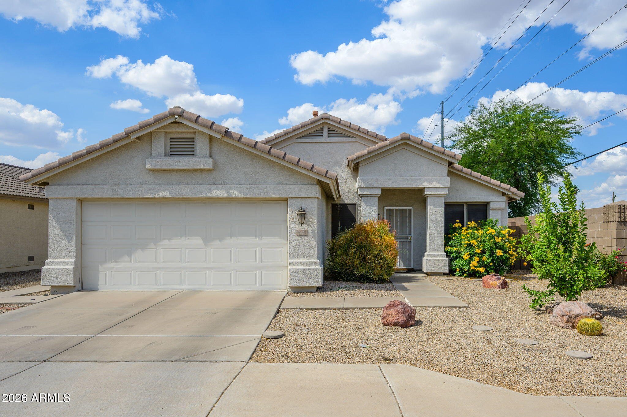 3136 E ROVEEN Avenue