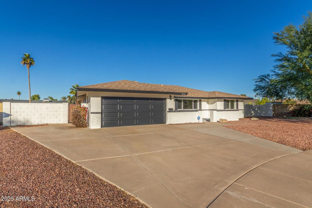 Photo of 3234 S Allred Drive, Tempe, AZ 85282 (MLS # 6958405)
