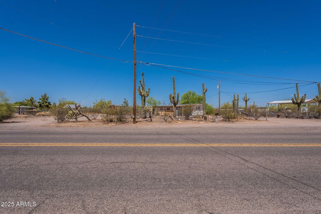 Photo of 2306 S Cortez Road #0, Apache Junction, AZ 85119 (MLS # 6882355)