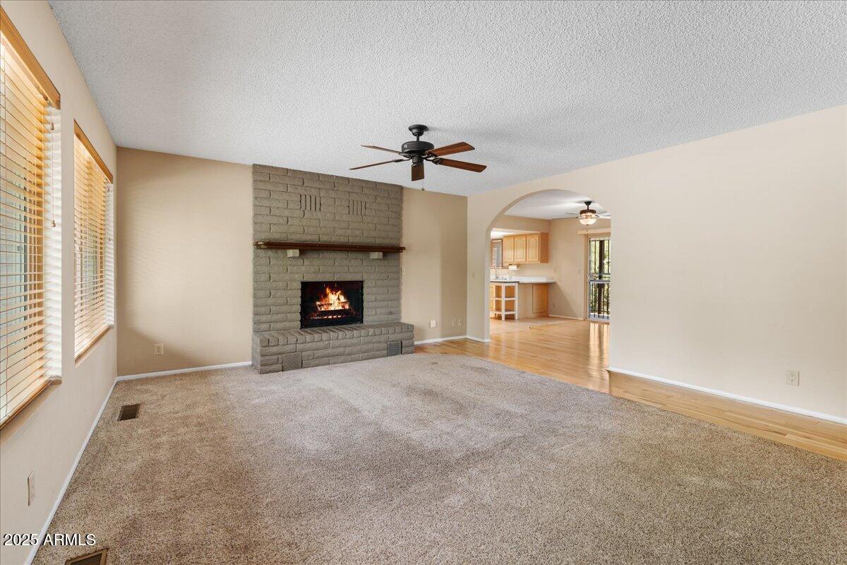 416 Hillcrest Drive