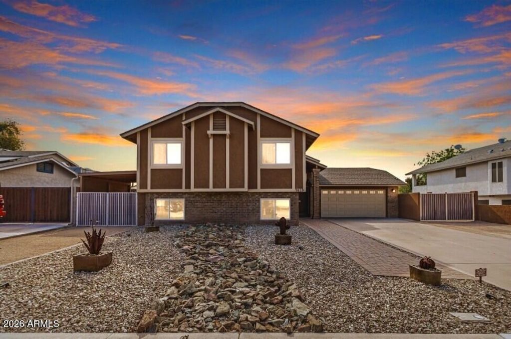 Photo of 7619 W Surrey Avenue, Peoria, AZ 85381 (MLS # 6984795)