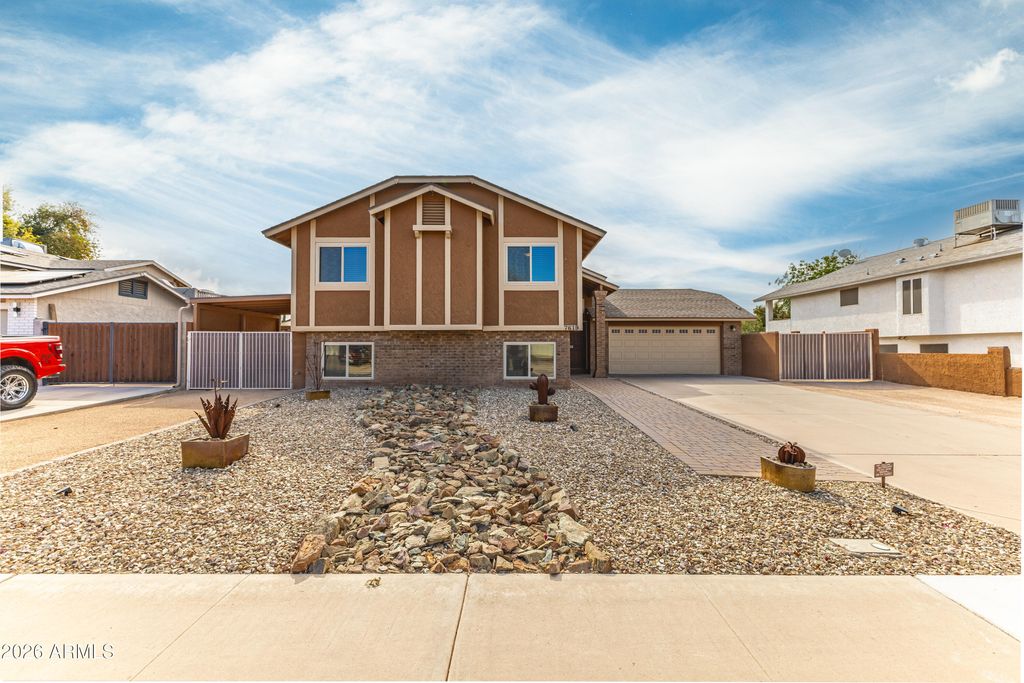 Photo of 7619 W Surrey Avenue, Peoria, AZ 85381 (MLS # 6984795)