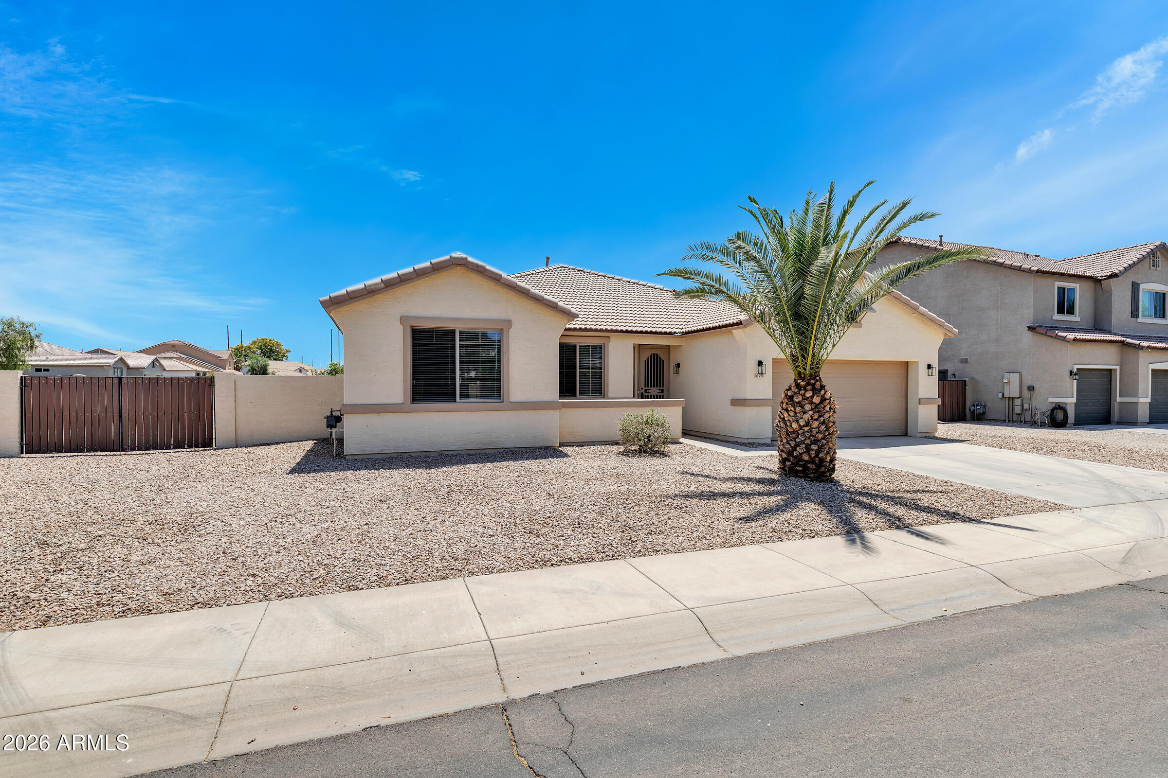 2951 E LINDRICK Drive